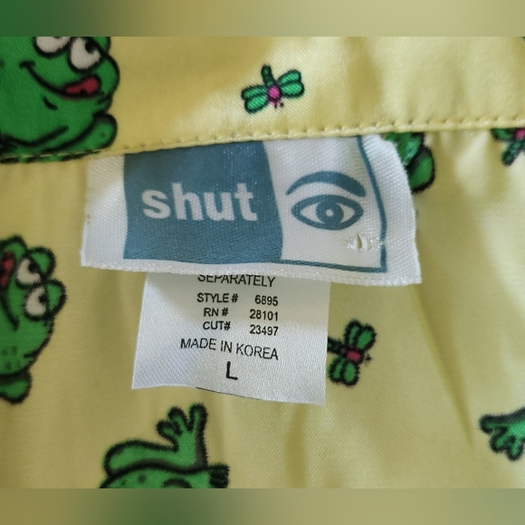 Adorable Kawaii Yellow Korean Frog Pajama Set with Shirt Pocket - Comfy - Picture 5 of 9